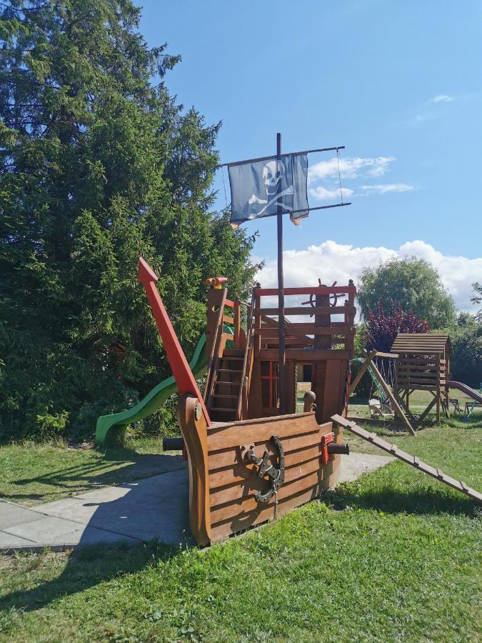 O.W. Sek Villa Karwia Exterior photo