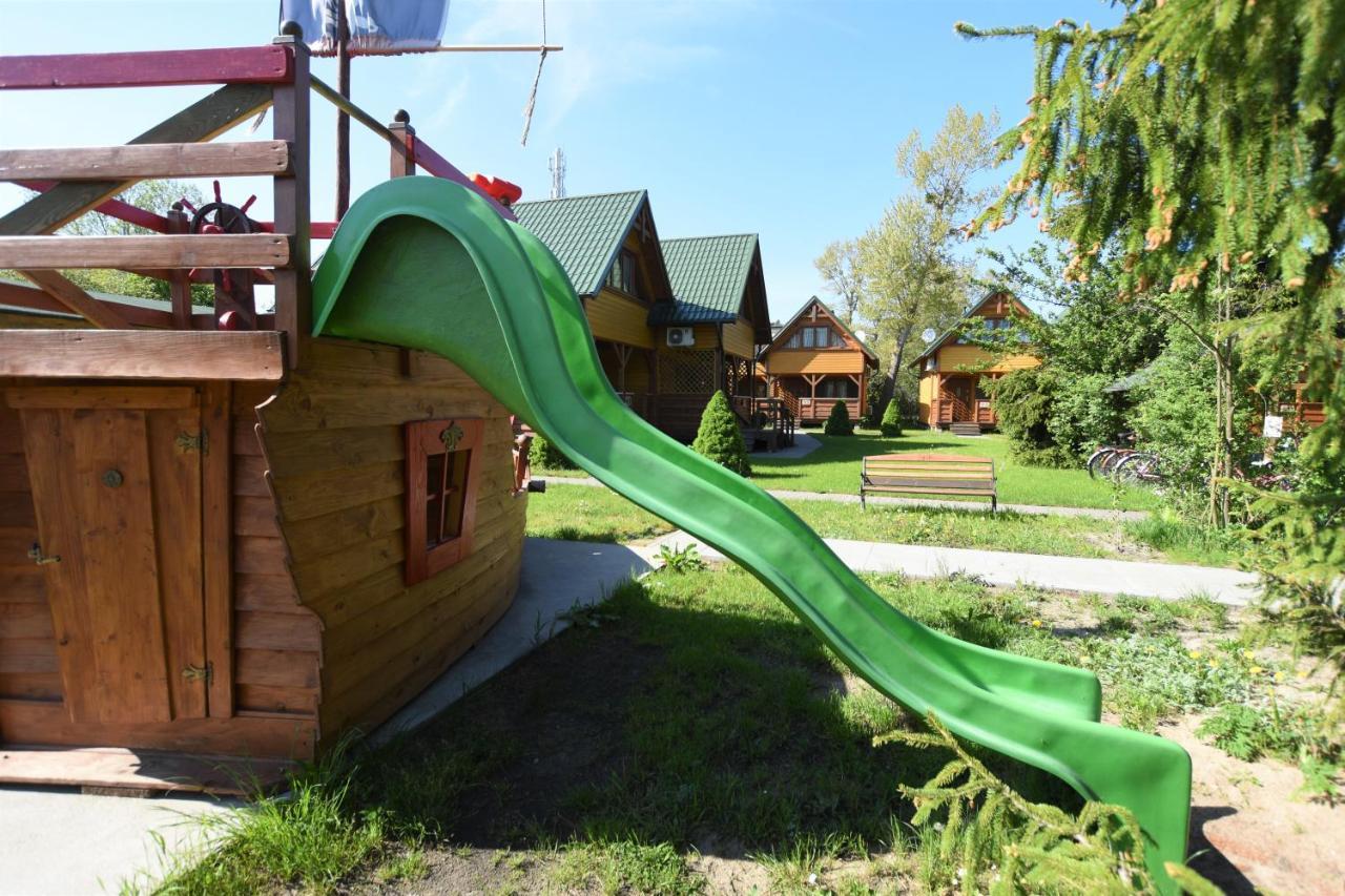 O.W. Sek Villa Karwia Exterior photo