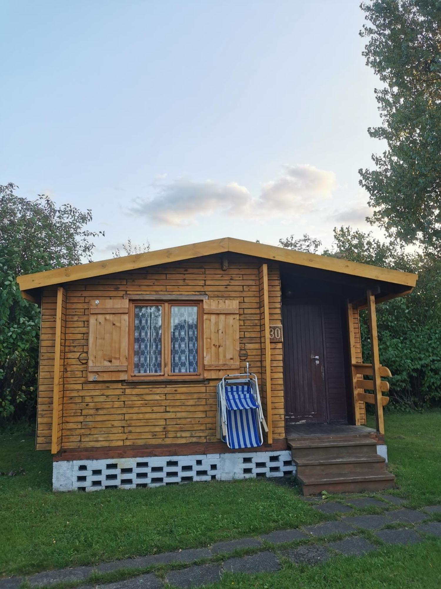 O.W. Sek Villa Karwia Exterior photo